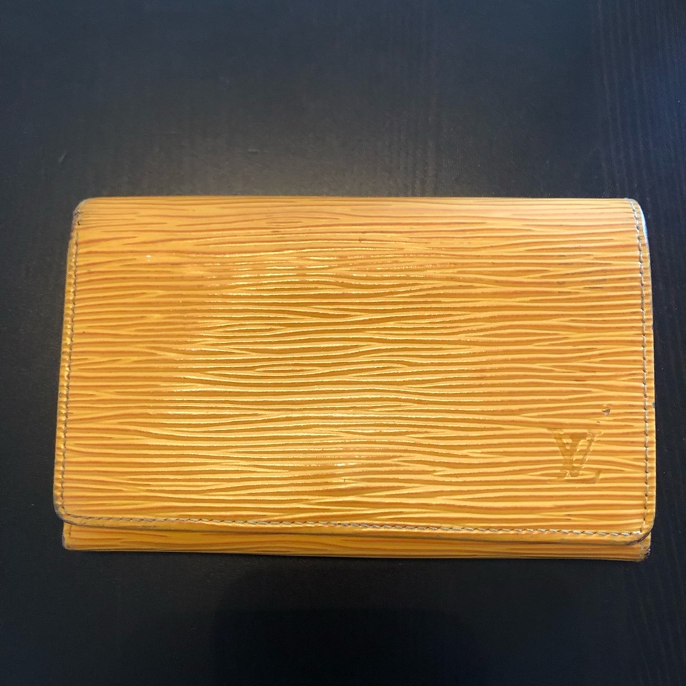 Authentic LV Epi Wallet